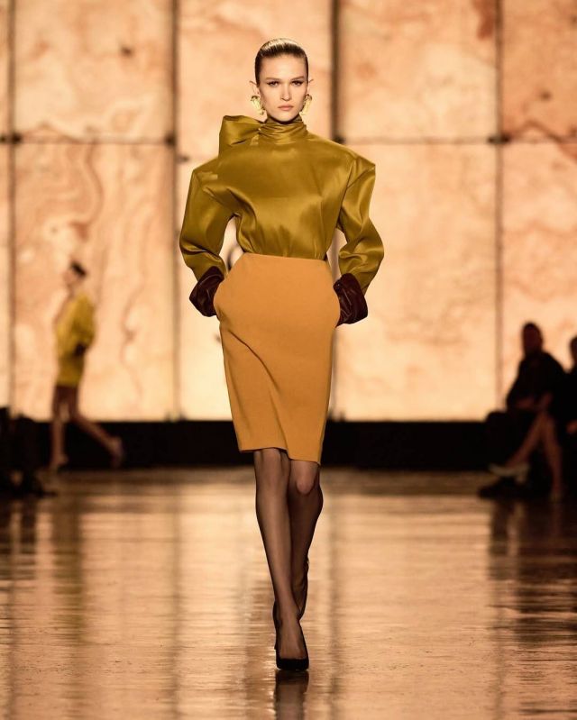  أضيفي هذين اللونين إلى إطلالتك الخريفية