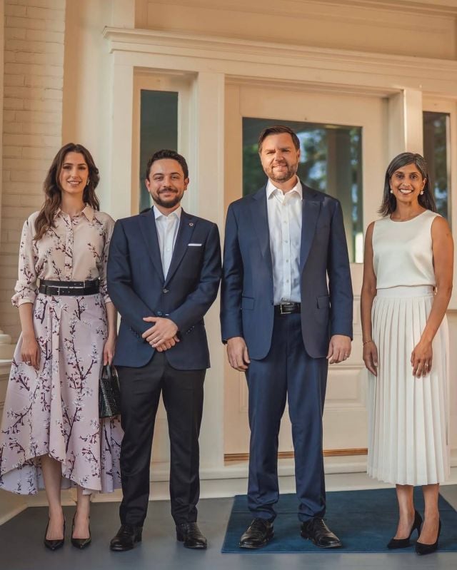 فساتين مميزة بأسلوب الأميرة رجوة 