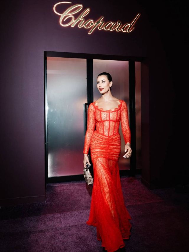 ريم السعيدي بفستان Rasario ومجوهرات شوبارد Chopard