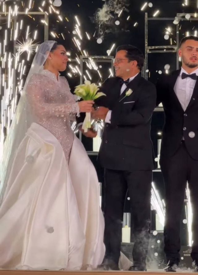 محمد هنيدي مع ابنته وزوجها