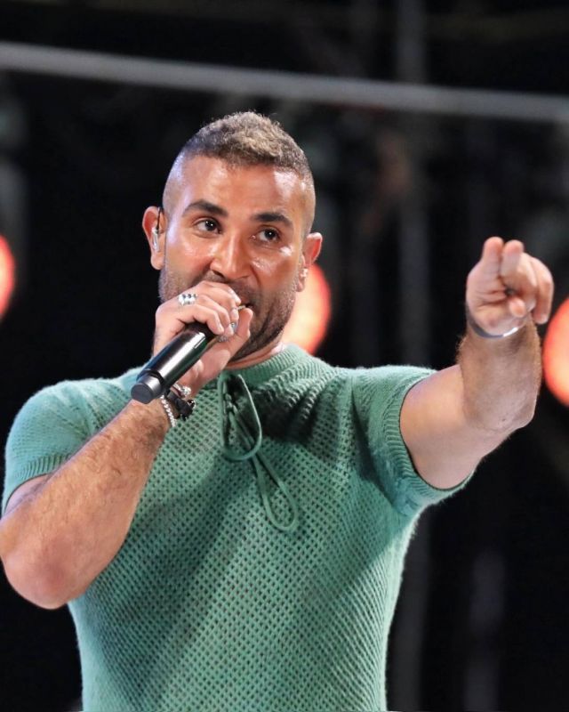 رضوى الشربيني بفيديو طريف مع أحمد سعد والجمهور يتفاعل (فيديو)