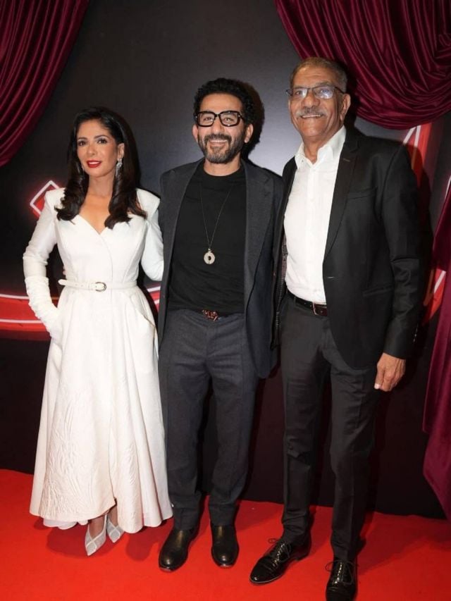 منى زكي وأحمد زكي مع سيد رجب