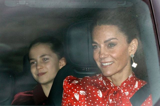 كيت ميدلتون والأميرة شارلوت