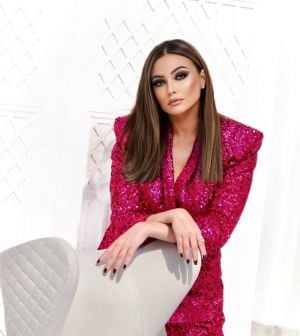 بشرى تكشف حقيقة ما تردّد عن طلبها العمل 