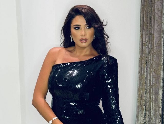 ياسمين عبد العزيز