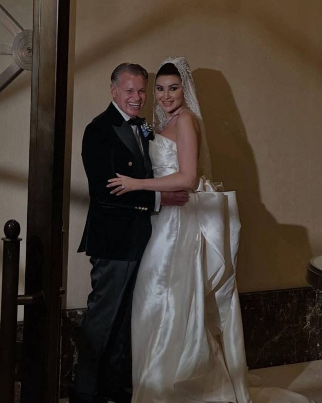 أروى مع زوجها في جلسة تصوير