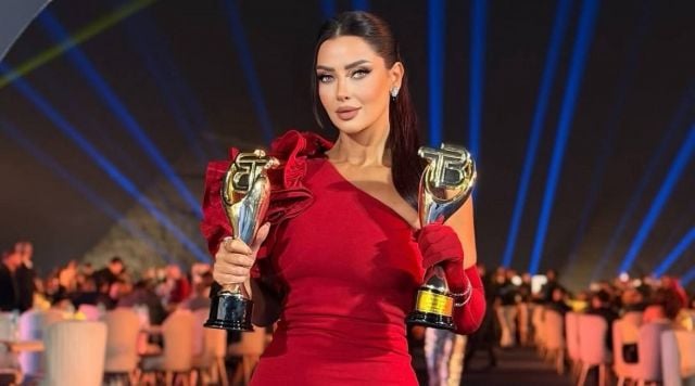 رضوى الشربيني تسخر من أخبار زواجها في السر: هو اللي هيقول