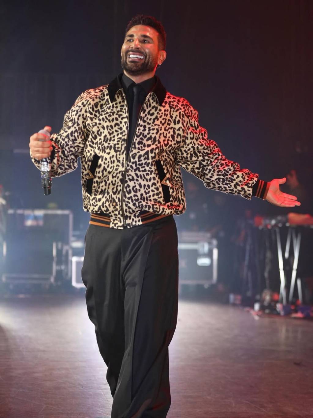 عمرو سعد يثير قلق جمهور شقيقه أحمد بعد تعرُّض الأخير لحادث مروّع