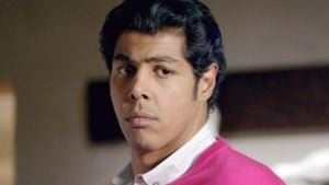 عمر مصطفى متولي بتعليق أول على وفاة والدته والنجوم يتفاعلون