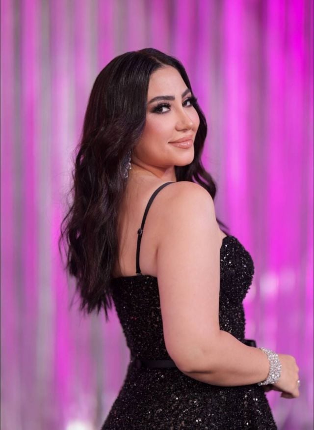 النجمة الشعبية بوسي