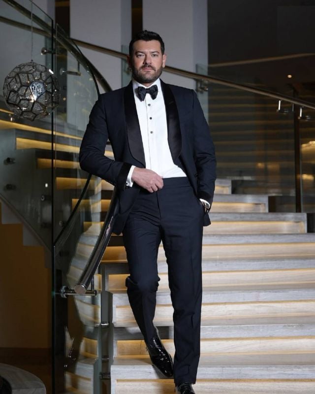 عمرو يوسف (1)