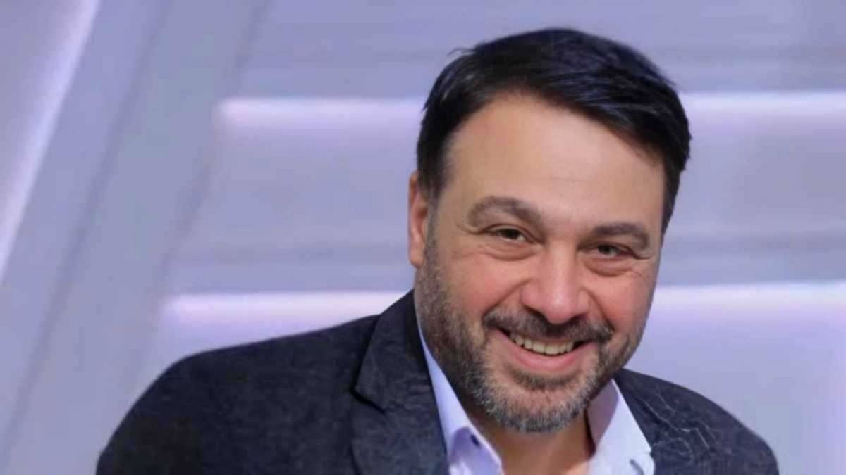 الكشف عن تفاصيل صادمة حول مقتل فنان مصري على يد زوج طليقته