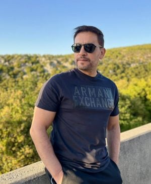 خاص "لها" - هاني سلامة يستأنف تصوير فيلم "الحارس" بعد انتهاء أزماته