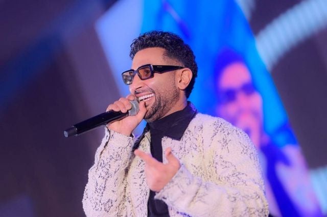 بشرى تتقدّم جمهور أحمد سعد وتشعل حفله الجديد بالرقص على أنغام أغانيه (صور)