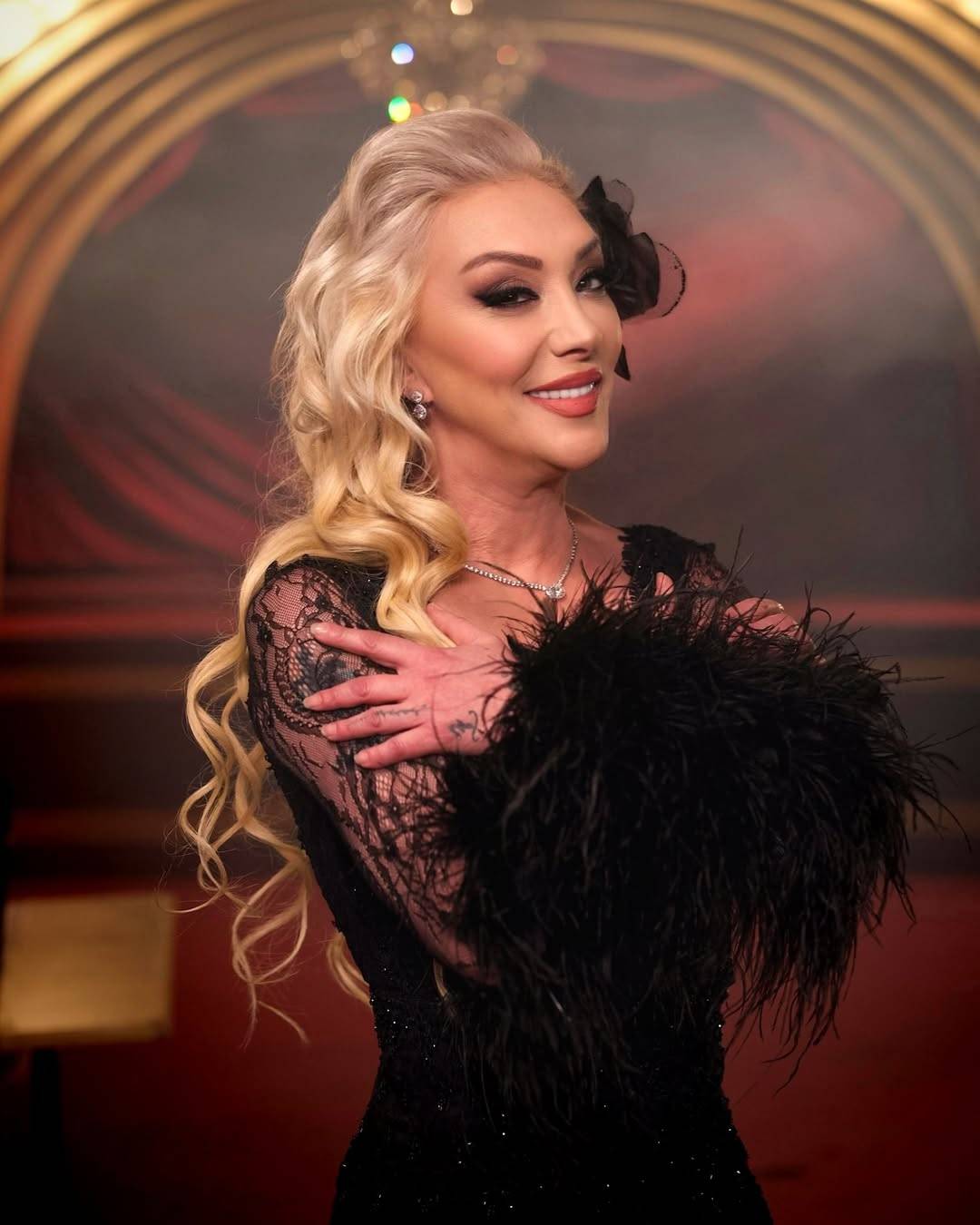 القبض على ابنة نجمة تركية... متهمة بقتل والدتها! | مجلة لها