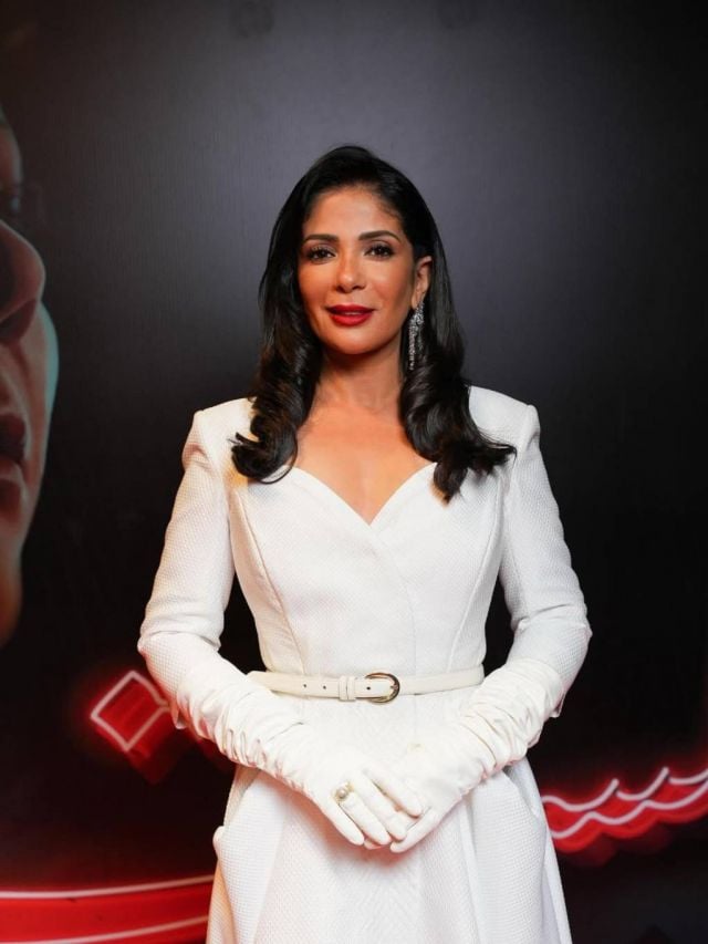 منى زكي توجّه رسالة لجمهورها بعد عرض فيلم 