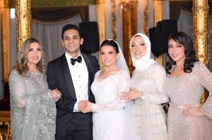 نادية مصطفى تعلّق على زواج ابنتها بصور جديدة من الزفاف