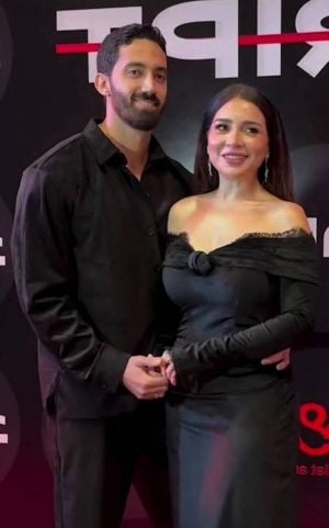 مي عز الدين بظهورها الأول مع زوجها في مناسبة فنية بحفل "شاهد" (فيديو وصور)