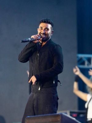 أحمد سعد بتعليق صادم على صورة من زفاف شيرين وحسام حبيب!