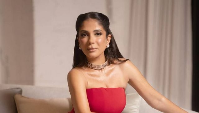 منى زكي توجّه رسالة لجمهورها بعد عرض فيلم 