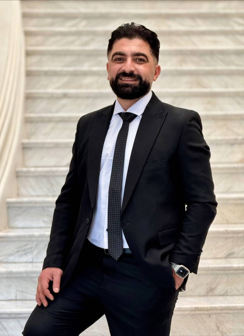 فادي خفاجة يلحق بأحمد سعد وينجو من حادث سير