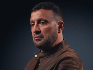 أحمد السقا يعلن استعداده ترك التمثيل: ألقوني في سلة المهملات (فيديو)