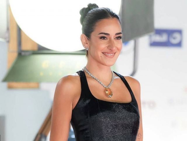 أمينة خليل تتحدث عن زواجها ودعم عائلتها لها (فيديو)