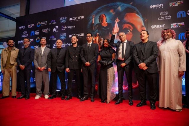 منى زكي وصنّاع وأبطال فيلم 