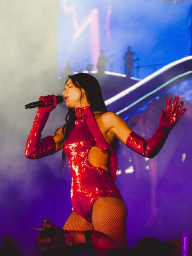 دوا ليبا على المسرح