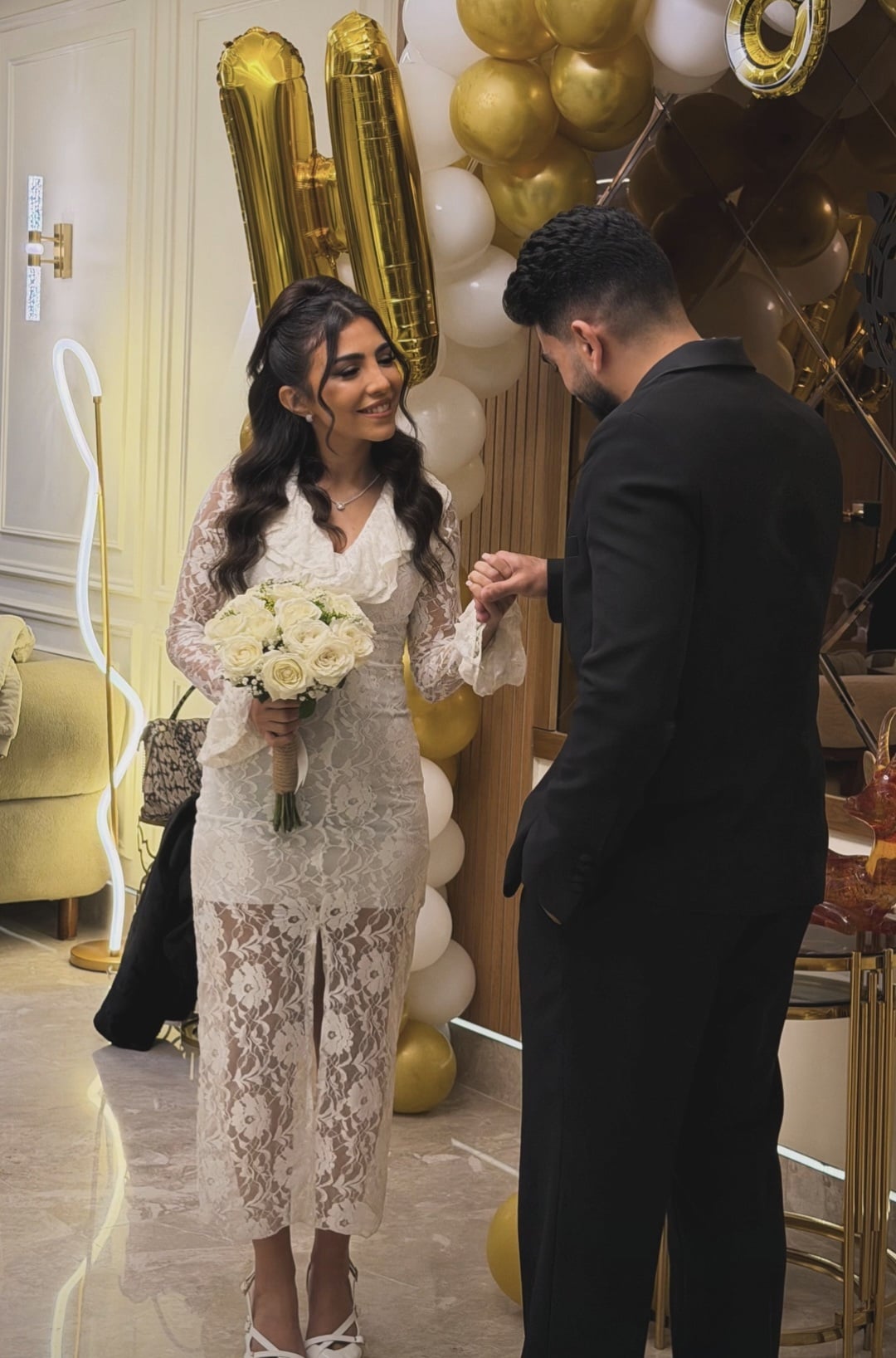 سامر أبو طالب مع عروسه سامر أبو طالب مع عروسه