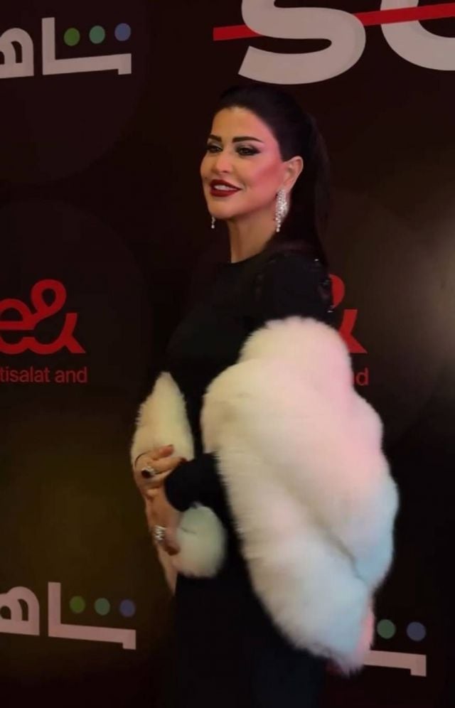 مي عز الدين بظهورها الأول مع زوجها في مناسبة فنية بحفل 