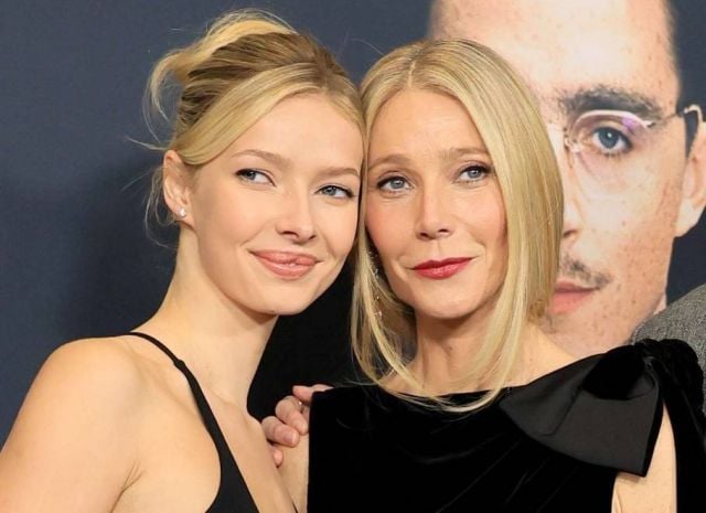 ابنة غوينيث بالترو بفستان والدها من عام 1996 