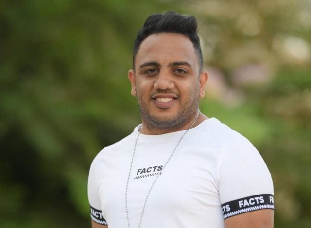 أوس أوس يتهم شخصاً في محضر رسمي بتهديده وابتزازه