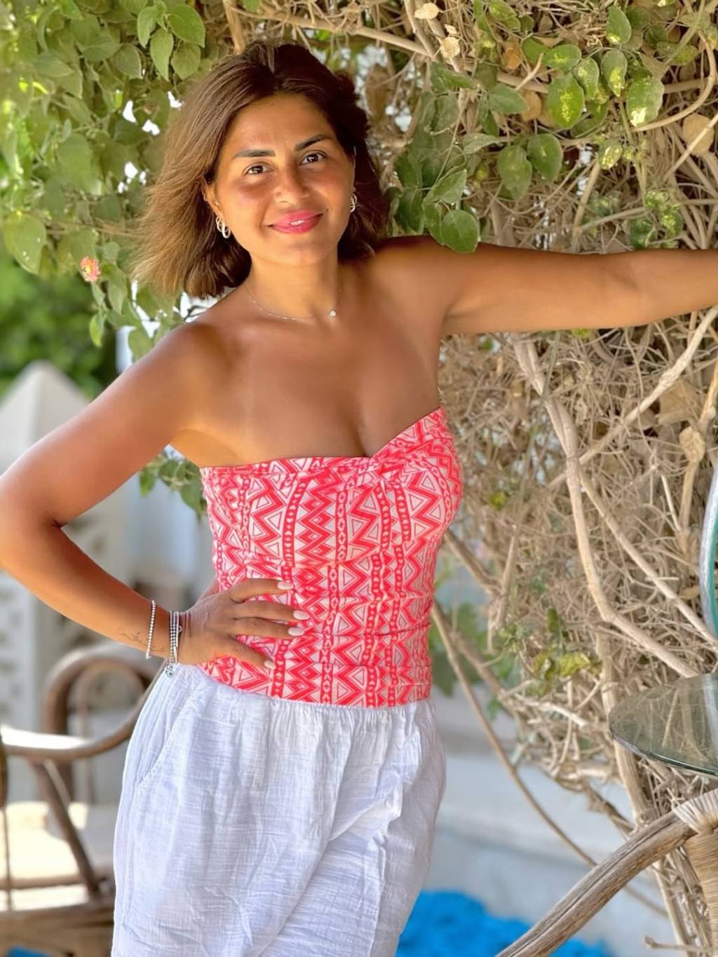 منة فضالي توجّه رسالة حادة الى المتنمّرين على الفنانين