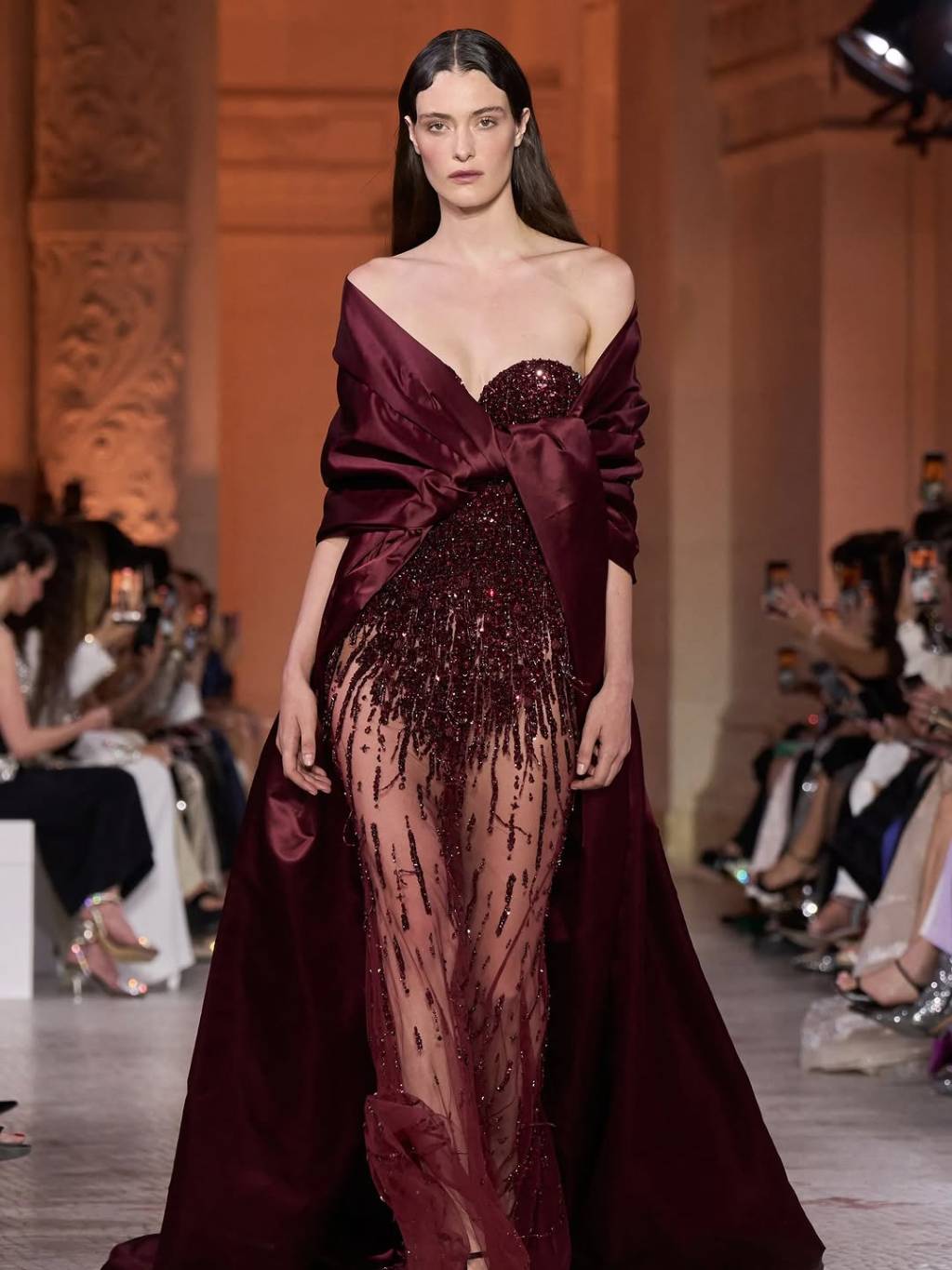 مزيج الألوان لإطلالات مبهرة هذا الموسم