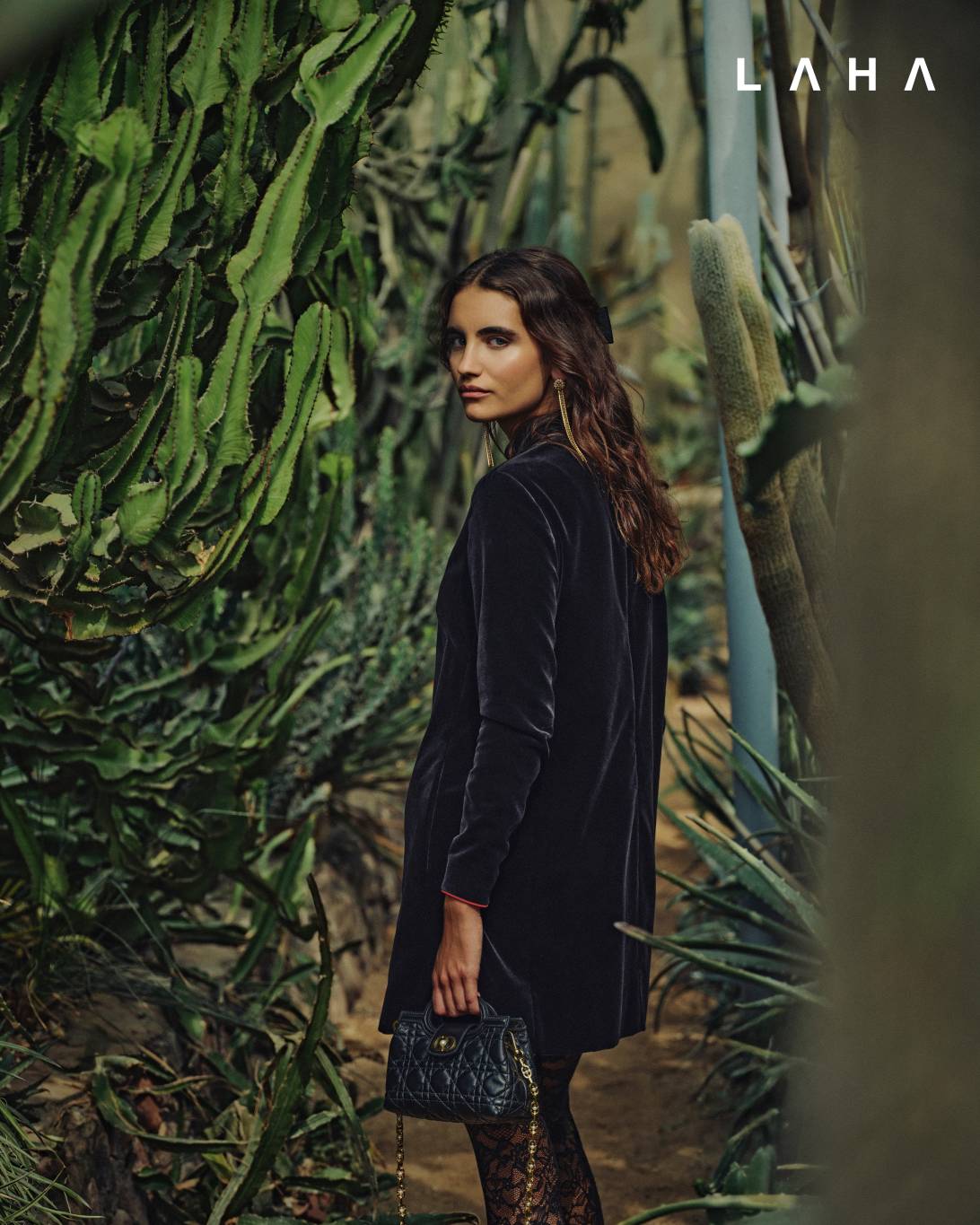 إطلالات أنيقة تنبض بالأنوثة من DIOR