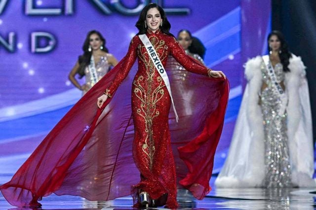 فاطمة بوش ملكة جمال الكون