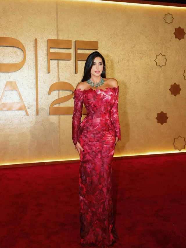 ياسمين صبري بفستان الورود من جان بيار خوري