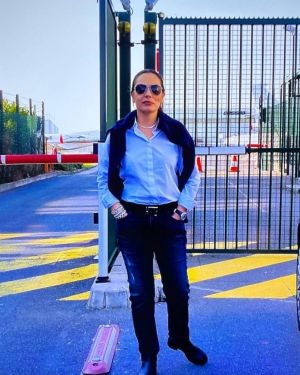 شريهان تشكر والد كريم عبد العزيز وتهنّئه بتكريمه في مهرجان القاهرة