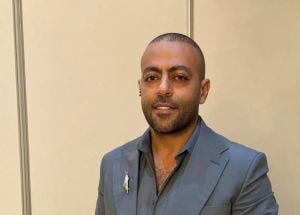 تامر عاشور يتألق في حفل الفسطاط وفتاة تحرجه بطلب الزواج (فيديو)