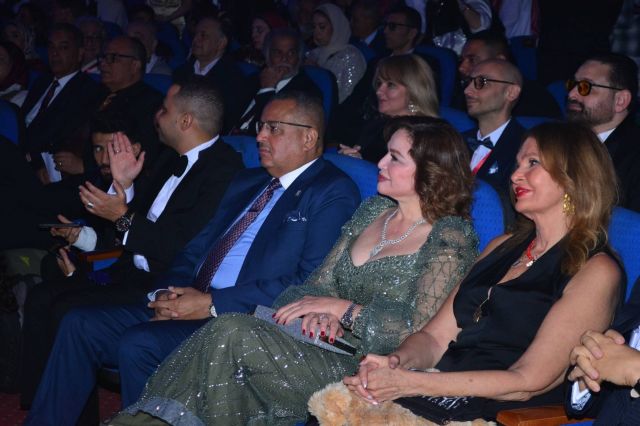 يسرا وإلهام شاهين في حفل الافتتاح