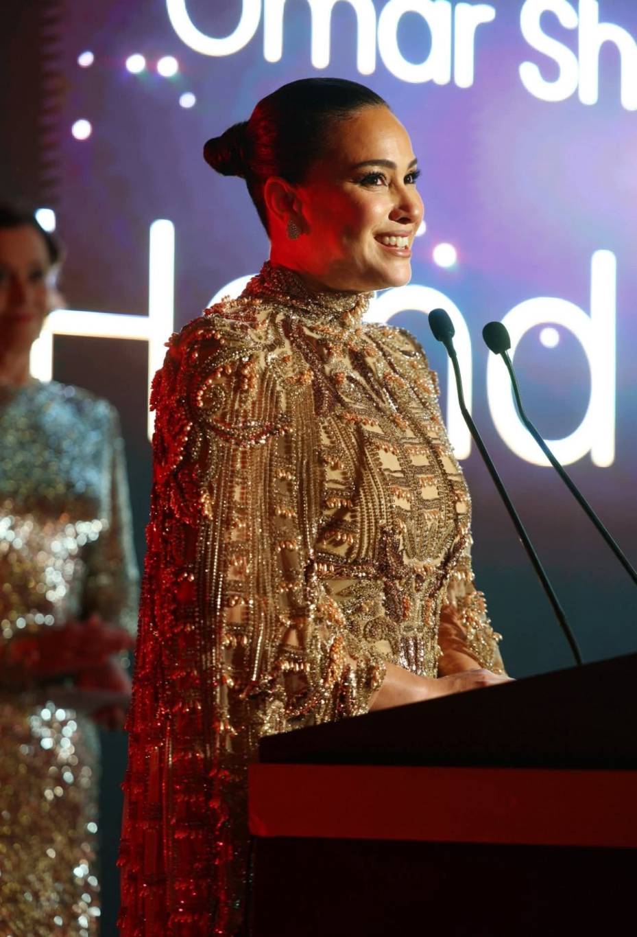 هند صبري تحصد جائزة عمر الشريف في 