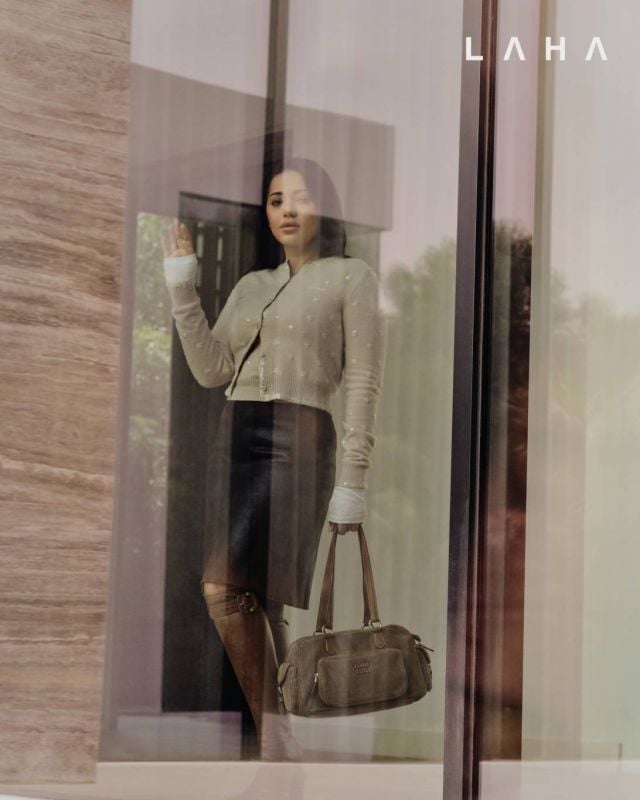 رحمة رياض في جلسة تصوير مجلة 