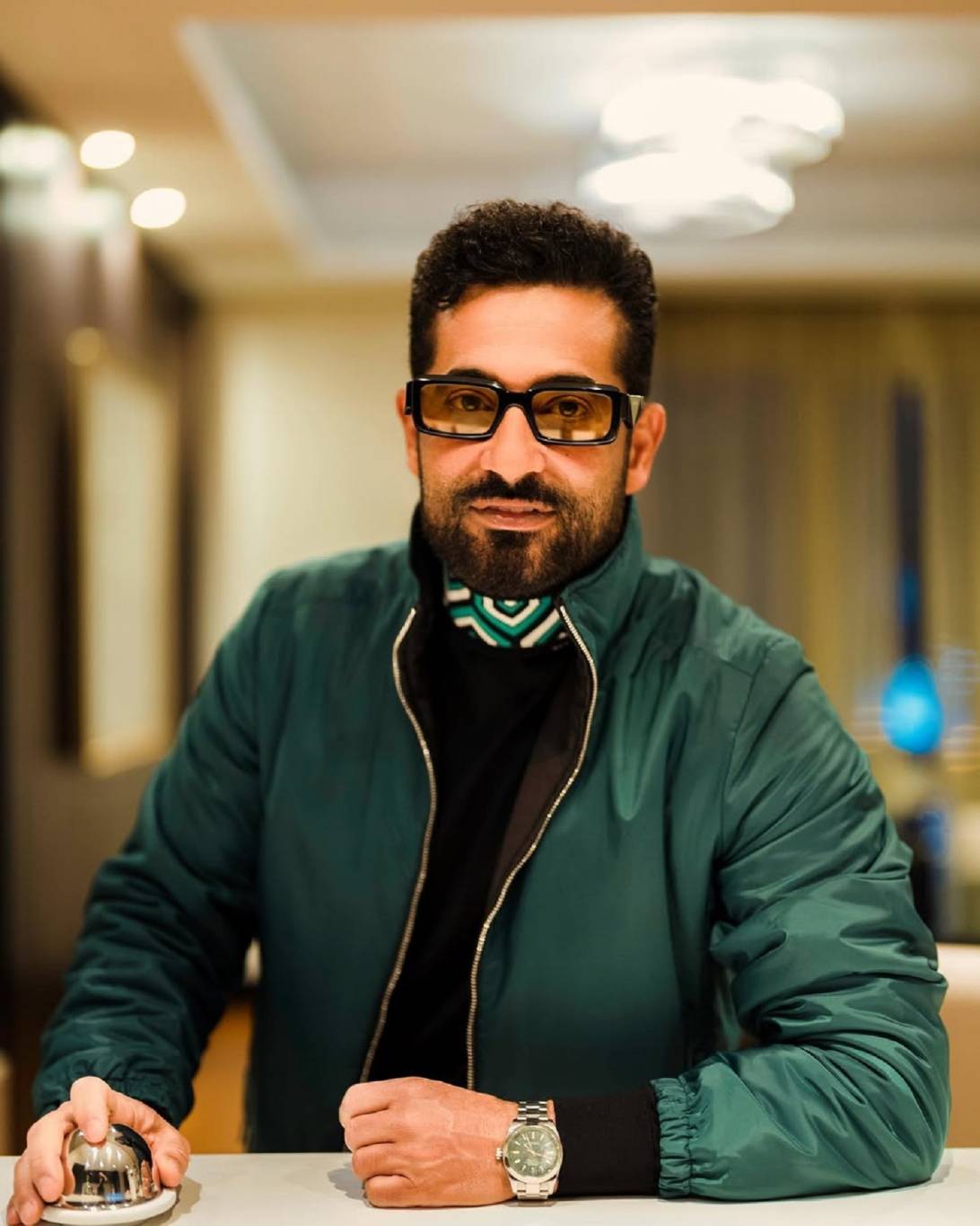 عمرو سعد يتصالح مع معجبة بعد ثمانية أشهر من تحريره محضراً ضدها