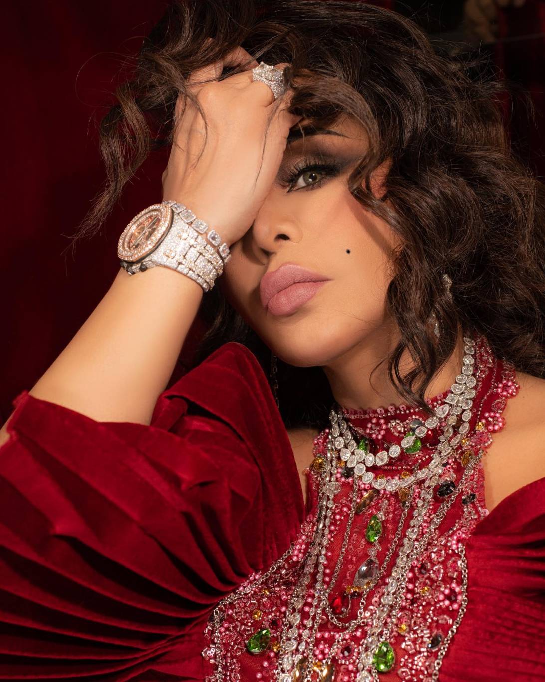 داخل علبة مجوهرات أحلام الشامسي... إحدى أبرز الساعات  في العالم