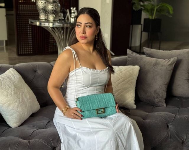 النجمة الشعبية بوسي