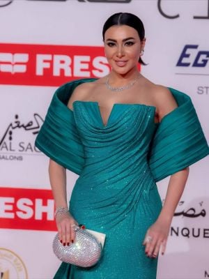 ميرهان حسين تثير الجدل والحيرة بين جمهورها وتغلق خاصية التعليقات (فيديو)