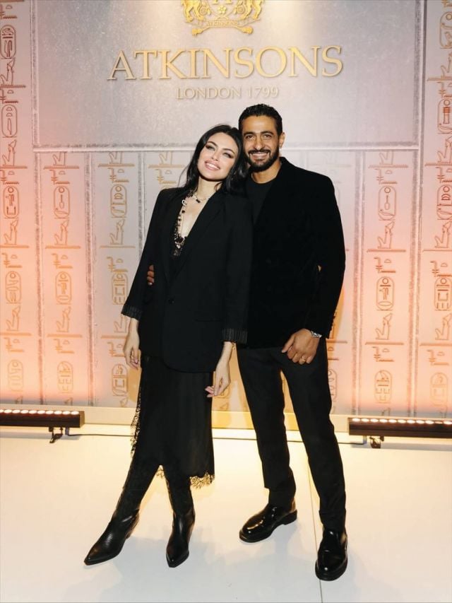 دارين حداد تتألق بالأسود مع زوجها 