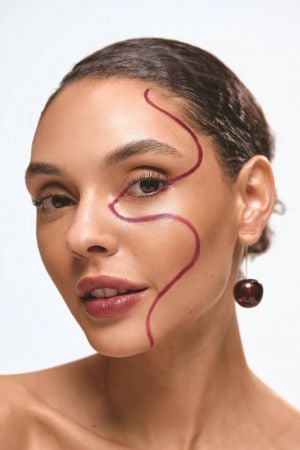 !Benefit Cosmetics استعدّي لتلوين شفتيكِ على طريقة الجمال الكوري (K-beauty) المثالية!