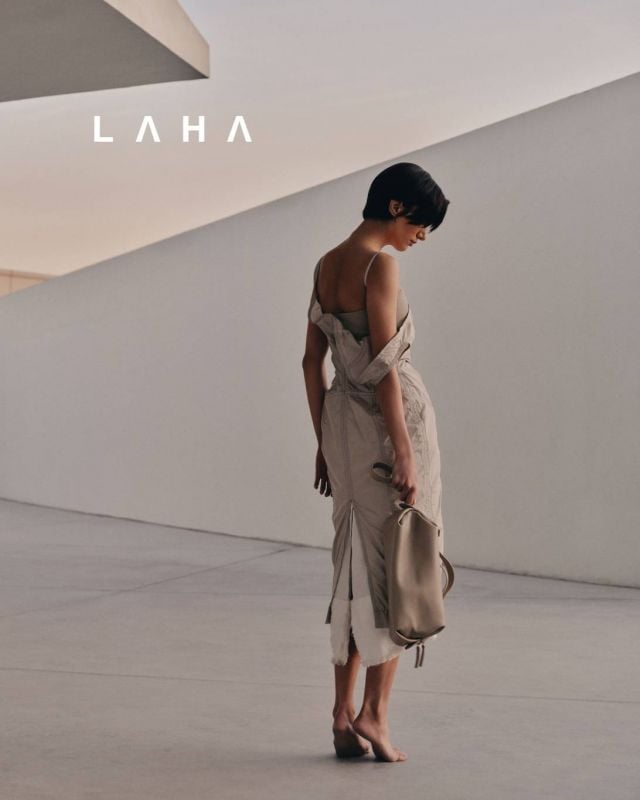 إطلالة كاملة من Bottega Veneta